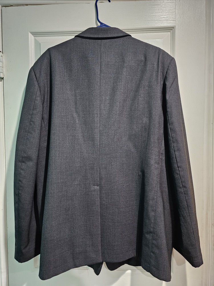 Men's AZAR Suit for Sale in Covina, CA - OfferUp