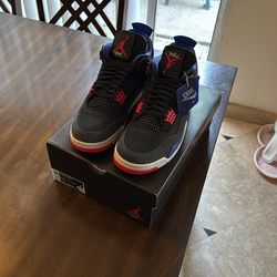 Jordan 4 Rare Air (Gold Lettering)