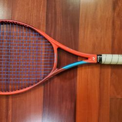 Yonex Vcore 95 Tennis Racket (V6, 2021, blue throat version) 4 1/4 grip