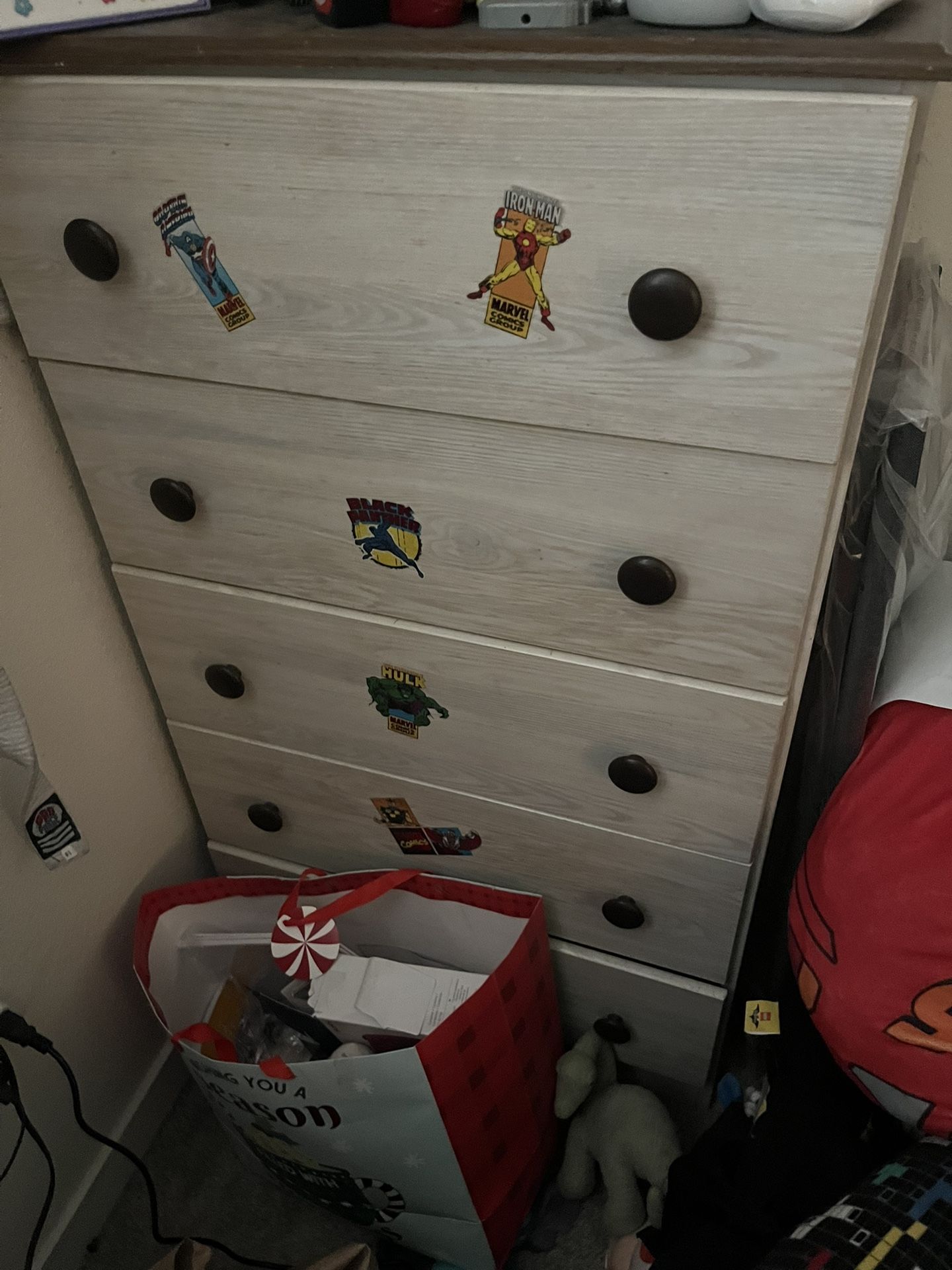 Dresser New