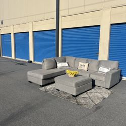 ***Free Delivery*** Grey Ashley Sectional 🚚🎉🎉🎉