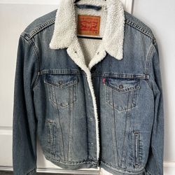 LEVI’S TYPE III SHERPA TRUCKER JACKET