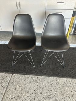 2 black chairs