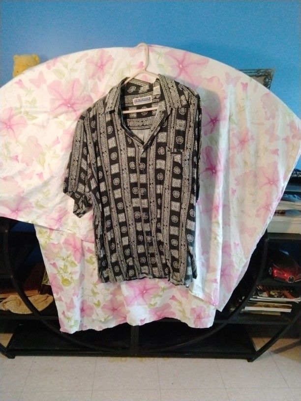 Men's Button down Shirt XL