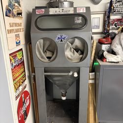 Proffessional Grade Sand blasting Cabinet