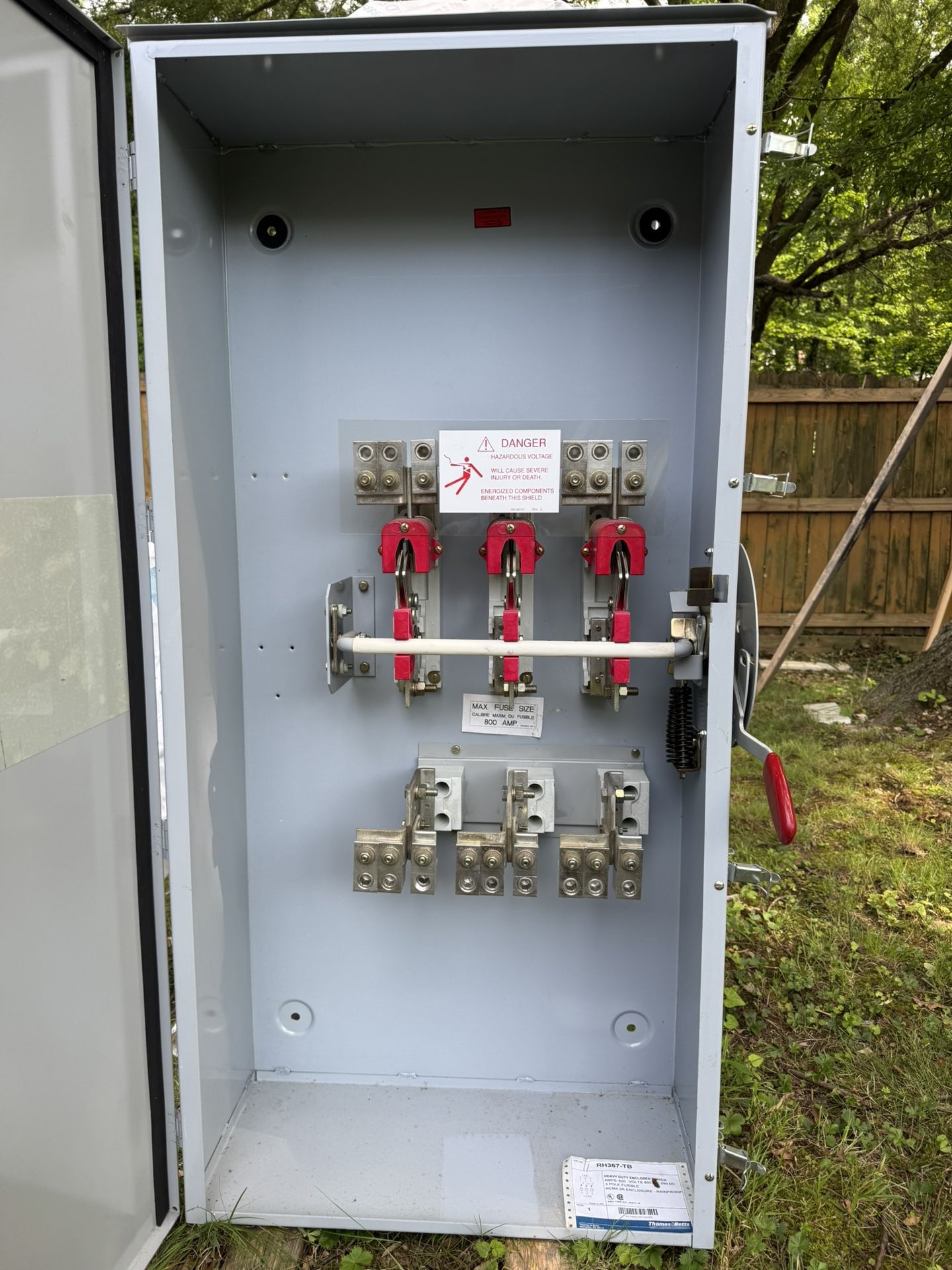 thomas & betts 800 amp panel