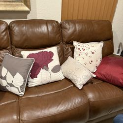 Cushion Pillows / Cogines Almohadas $5 Each