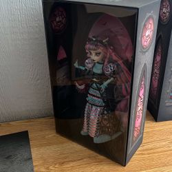 Monster High Rochelle Goyle Fang Vote Doll.