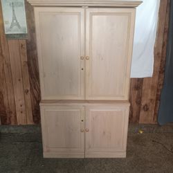Entertainment center for computer