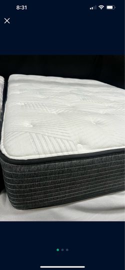 Lovely 💛💙QUEEN 💛💙MATTRESS 💛💙AND BOXSPRING