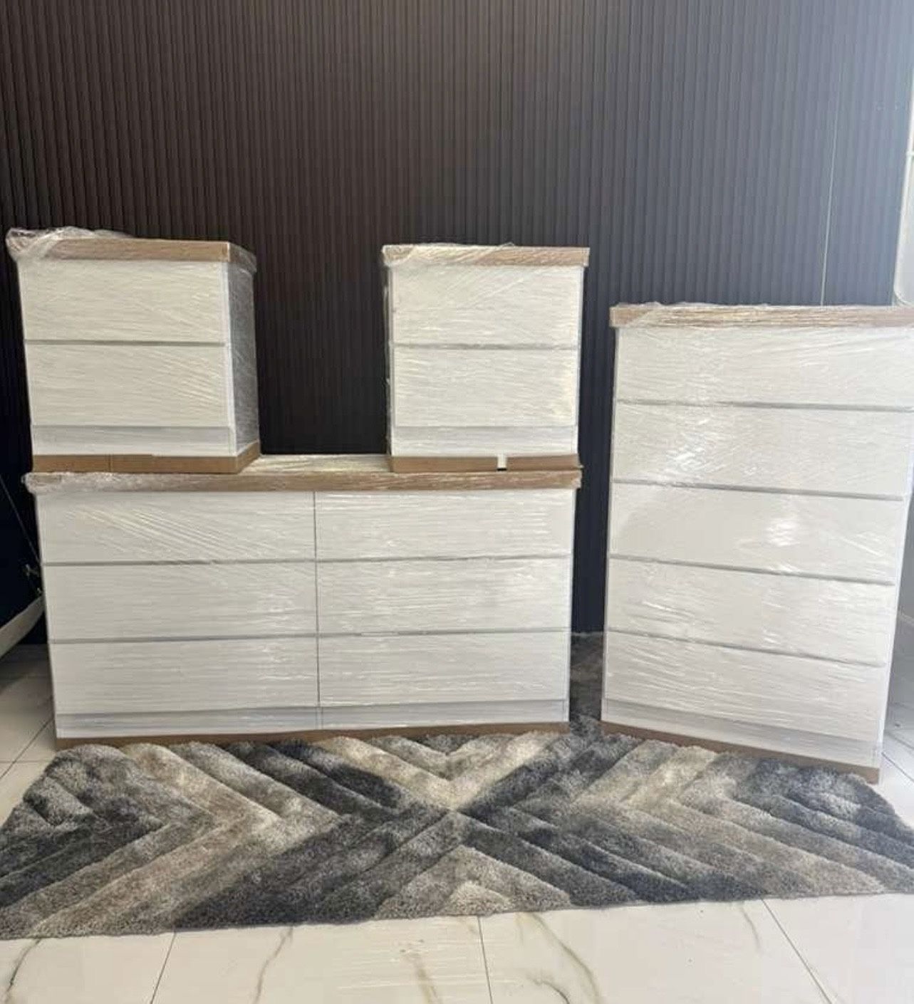 Dresser, Chest And 2 Nightstands - Cómoda, Gavetero Y 2 Mesitas De Noche