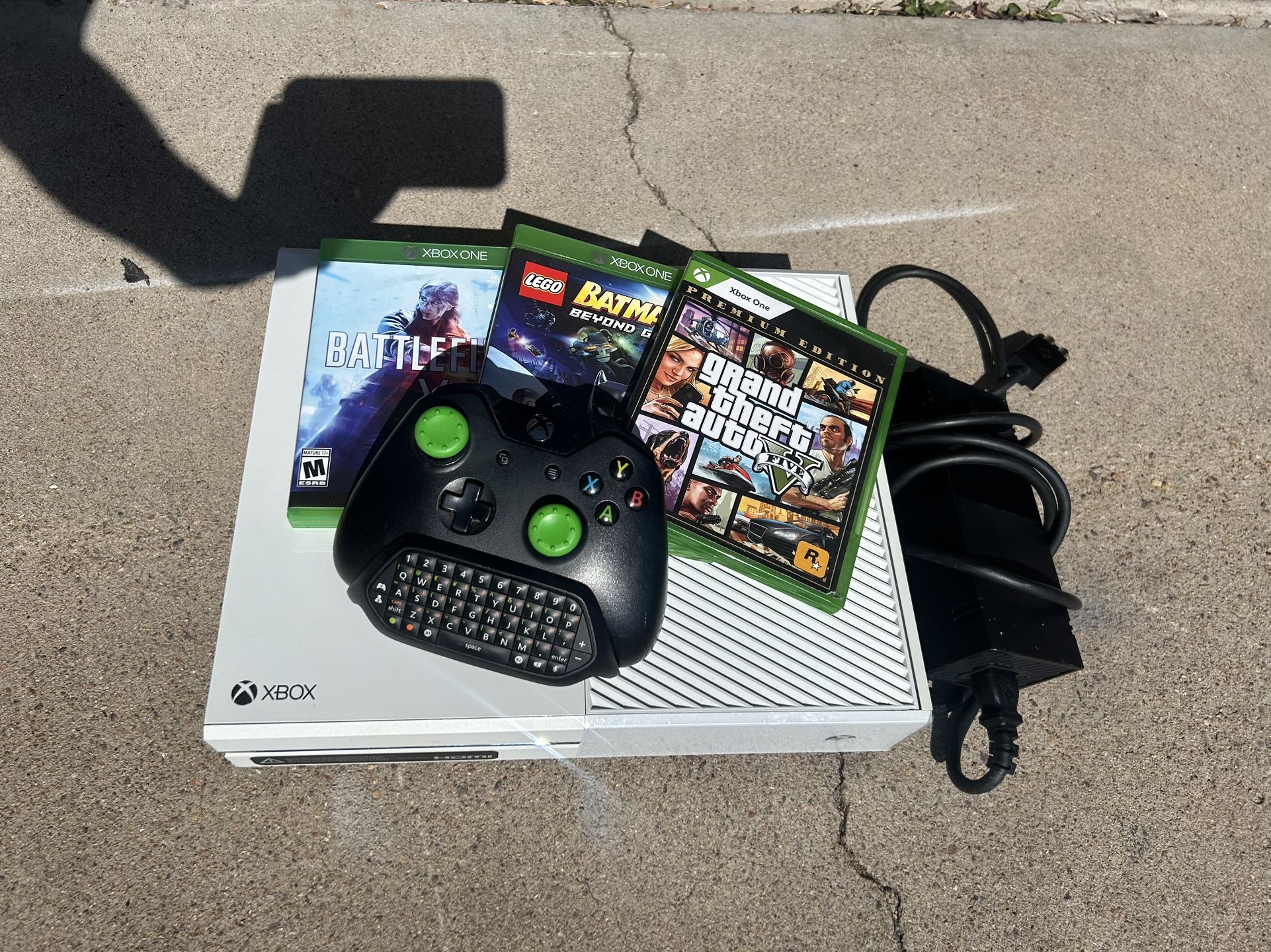 White xbox one 500GB