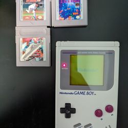 Original Gameboy By Nintendo With 4 Games 