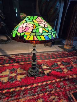 Tiffany-Style Table Lamp – Floral Stained Glass Shade (Peonies/Roses)