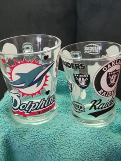 Football theme glass drinking mugs $10 each* NEW