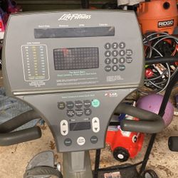 Life fitness exercise bike