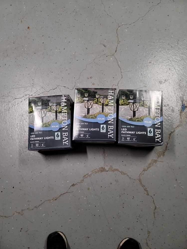 Pathway Solar Lights NEW