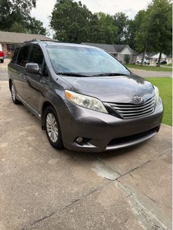 2011 Toyota Sienna