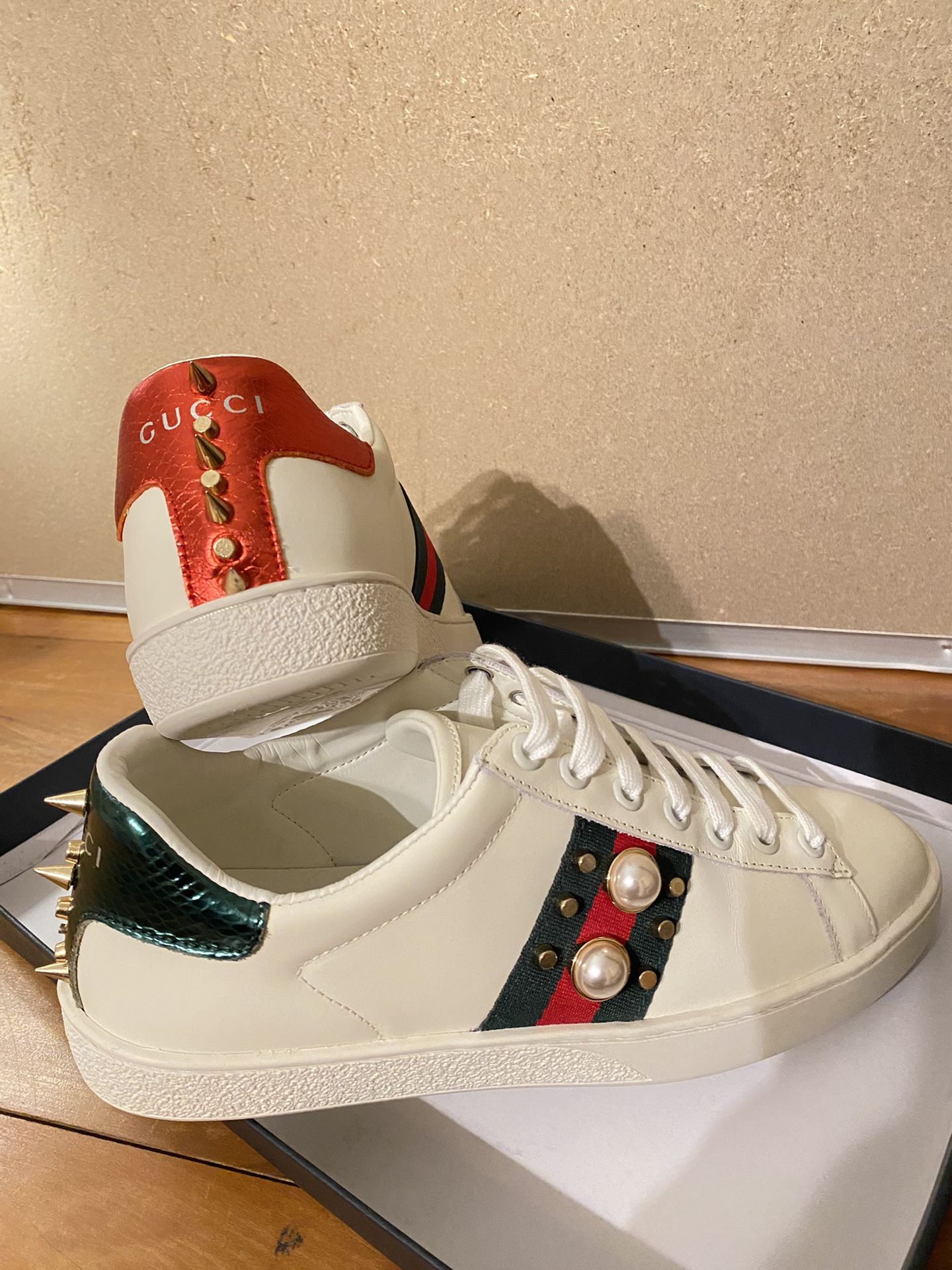 Womens Ace Studded Leather Sneakers 