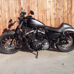 2011 Harley Davidson 883 Sportster Iron