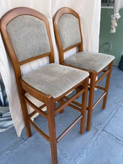 Pair of Lowenstein Wooden Bar Stools in Good Condition (29”H to seat) $30 Both Firm on Price