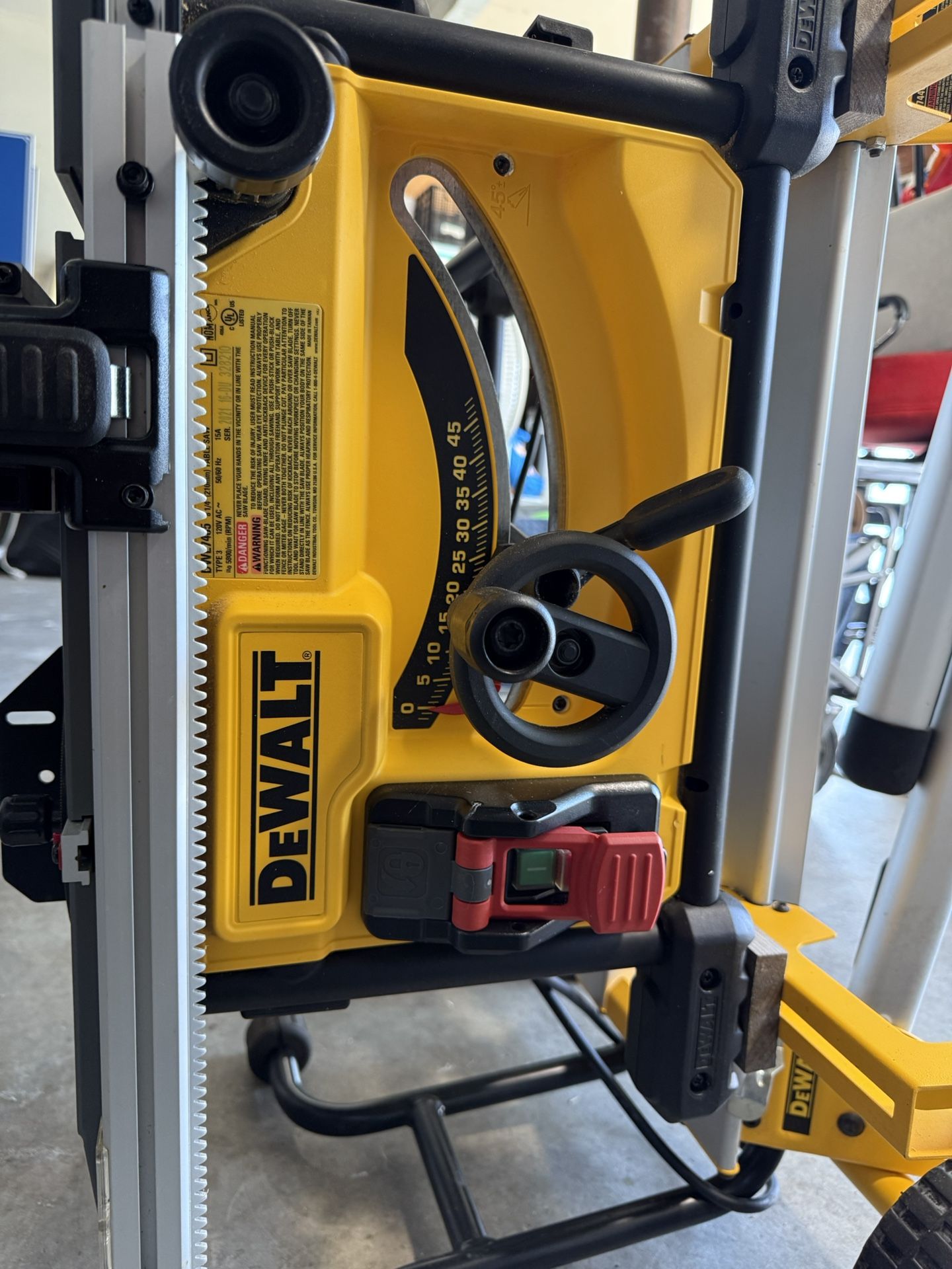 Dewalt Table Saw With Rolling Stand