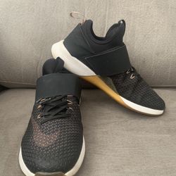 (WMNS 10) Nike Air Zoom Strong 'Black/Rose Gold/Bronze' Athletic Sneaker