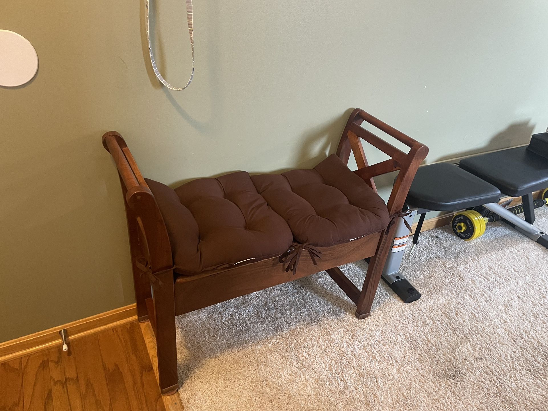 Entryway / accent bench w/Storage