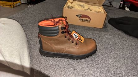 WOMEN avenger work boots size 8 wide