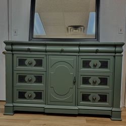 Dresser with mirror, solid wood