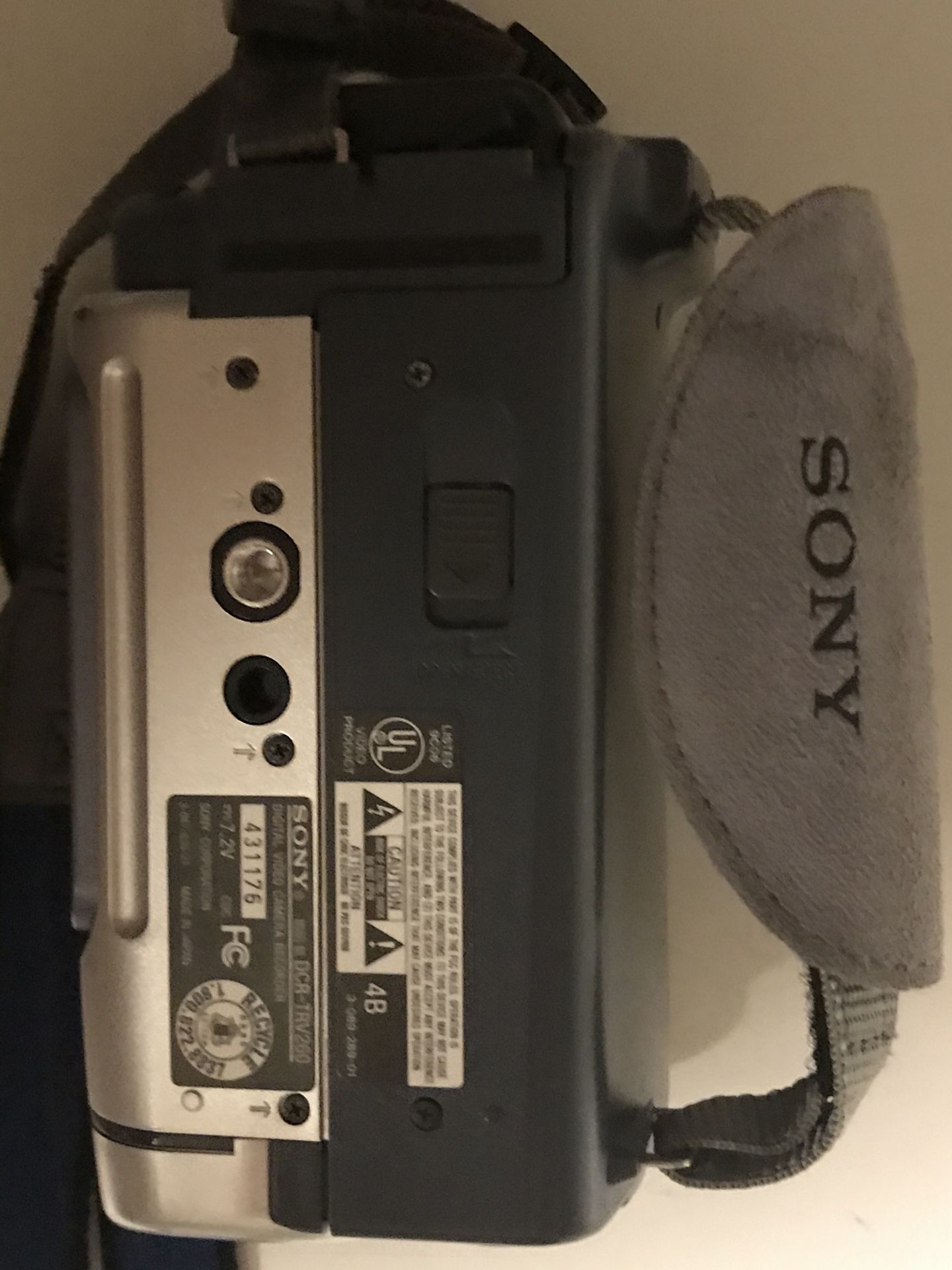Sony DCR-TRV260 Digital 8 Camcorder