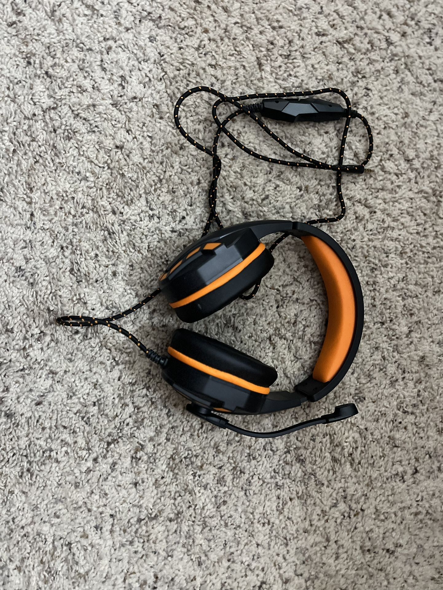 Headphones for gaming