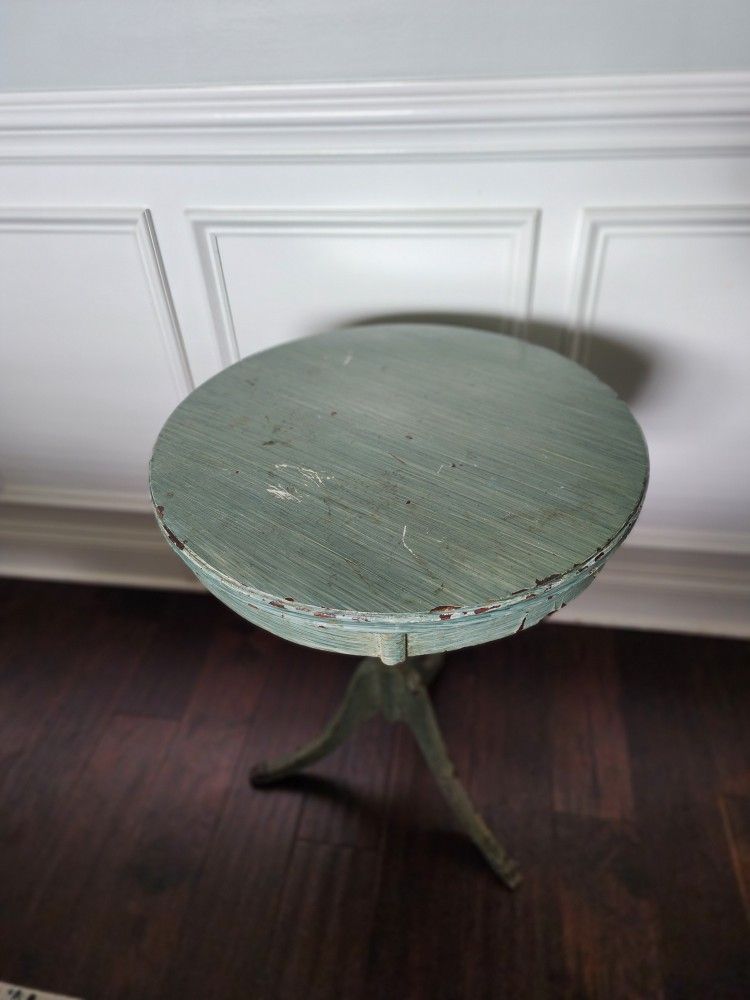 *** VINTAGE End Table ***