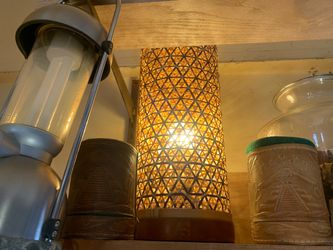 Woven Bamboo Cylinder Table Lamp