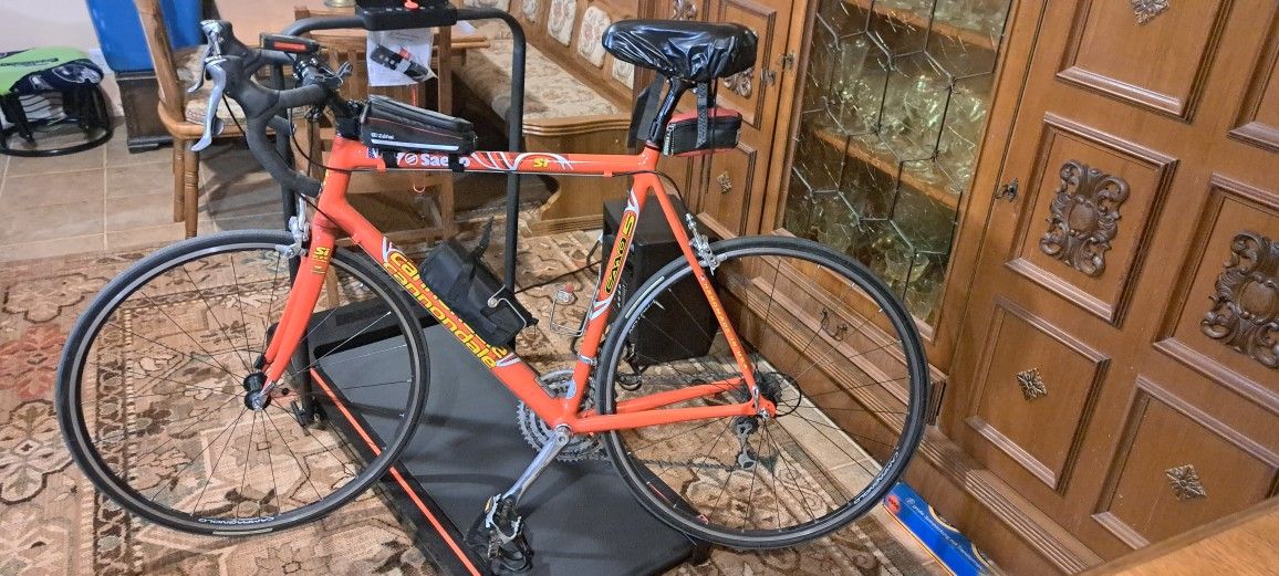 Cannondale CAAD5 Road Bike 2012