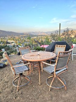 Patio metal table and 4 chairs