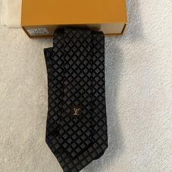  FRENCH  SILK TIE. 
