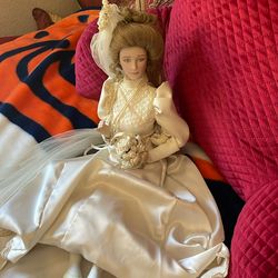 Beautiful Grease Kelly Bride 22 Inch Franklin Heirloom Doll Porcelain