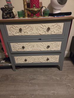 Chest of Drawers