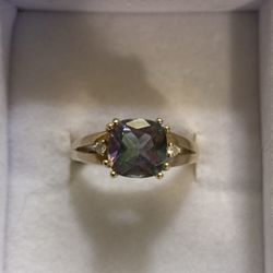 10kt Yellow Gold Mystic Topaz Ring Size 5