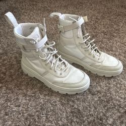 Dr Martens Comb Tech Boots