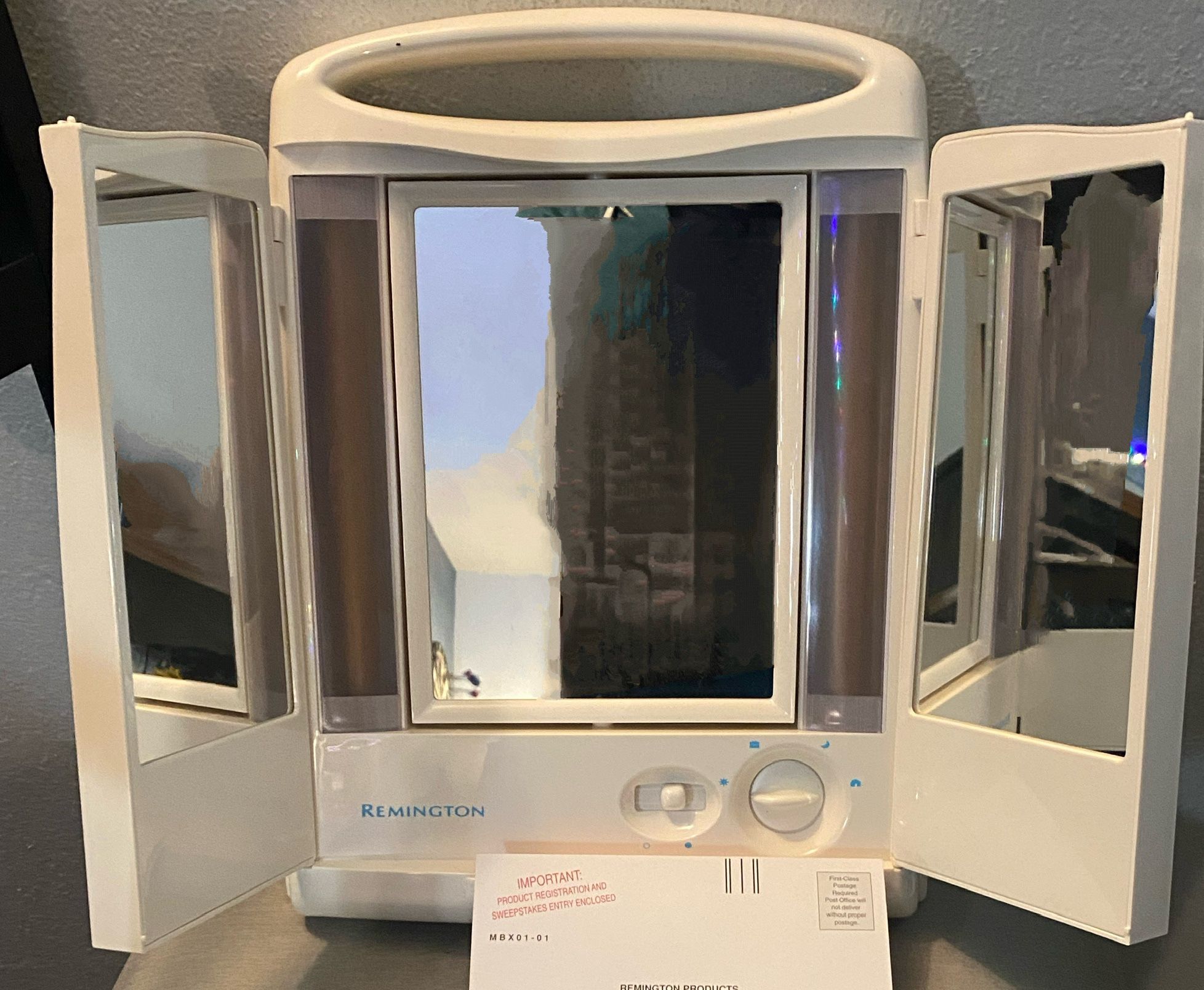 Remington True to Light Mirror