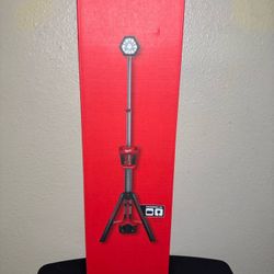 Milwaukee M18 18-Volt Lithium-Ion Cordless Rocket Dual Power Tower Light (Tool-Only)