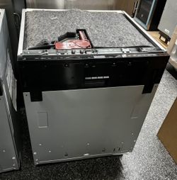 JennAir 24” Built In Panel Ready Dishwasher Fully Integrated 