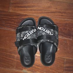 Louis Vuitton Honolulu Slides