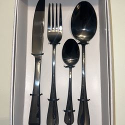 Flatware 16 Piece 
