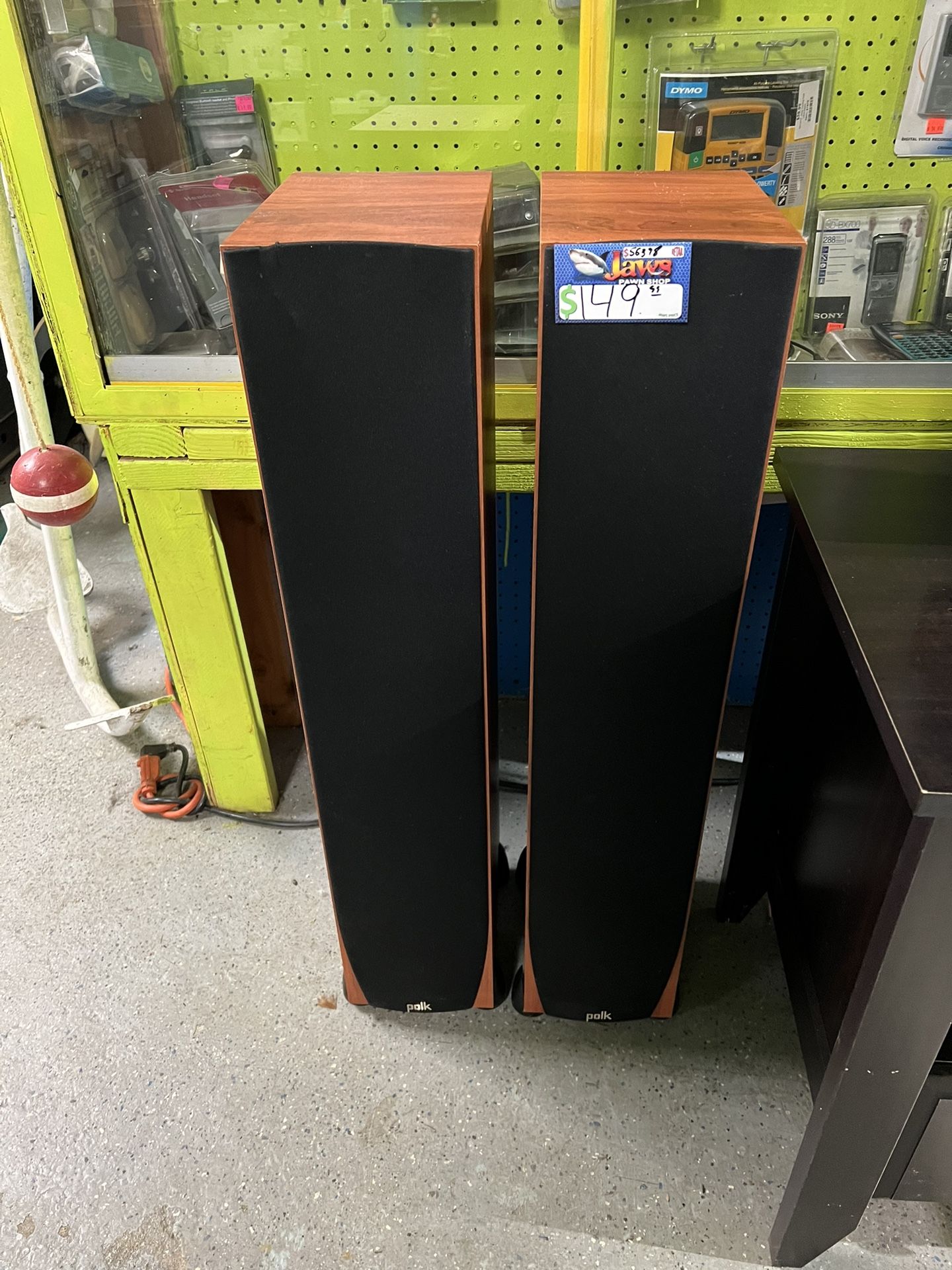 Pair of Polk Speakers pick up only selling as set only 
