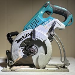 MAKITA Serrucho