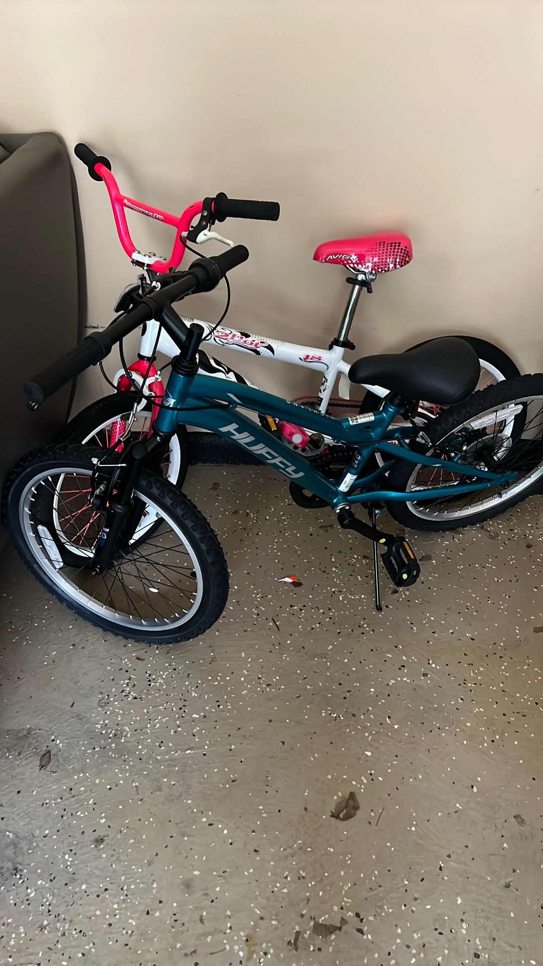Kids bikes