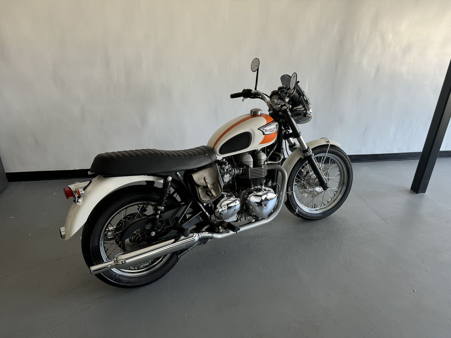 2006 Triumph T100